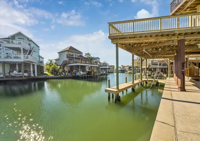 31st image of 107 Bamaku Bnd, Galveston, TX 77554 | MLS# 74851365