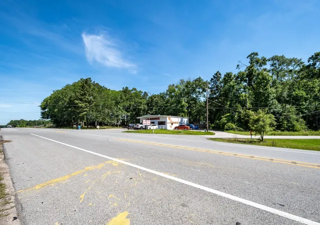 5th image of 24943 Fm 2090 Rd, Splendora, TX 77372 | MLS# 19442024