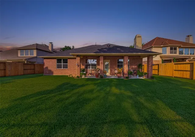 40th image of 405 Wickford Ct, League City, TX 77573 | MLS# 81566473