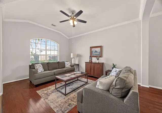 4th image of 405 Wickford Ct, League City, TX 77573 | MLS# 81566473