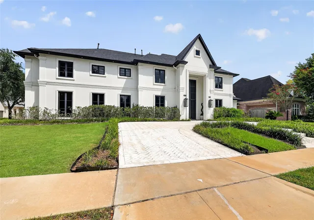 3rd image of 4103 Thistle Hill Ct, Sugar Land, TX 77479 | MLS# 8649587