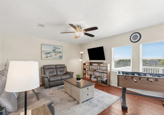 Photo 4 of Single family home for sale at 3527 9 Mile Rd, Galveston, TX 77554 | MLS# 77175612 | Listing updated on 2026-09-12