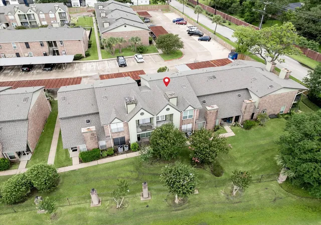 2nd image of 18800 Egret Bay Blvd, Webster, TX 77058