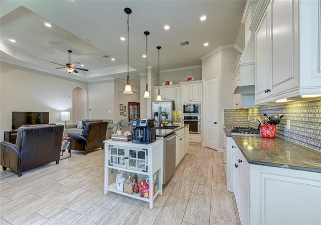 Photo 3 of Single family home for sale at 17631 Sequoia Kings Dr, Humble, TX 77346 | MLS# 51380260 | Listing updated on 2026-04-27