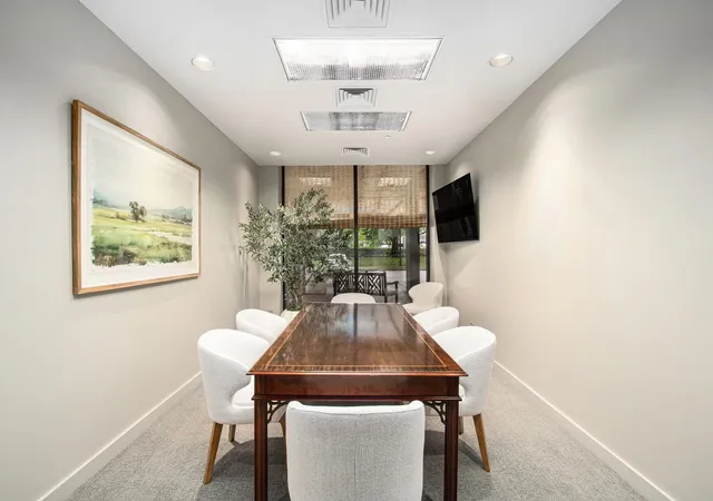 2nd image of 14 Greenway Plz, Houston, TX 77046