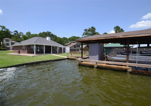 1st image of 320 Lakefront Dr, Onalaska, TX 77360 | MLS# 66355003