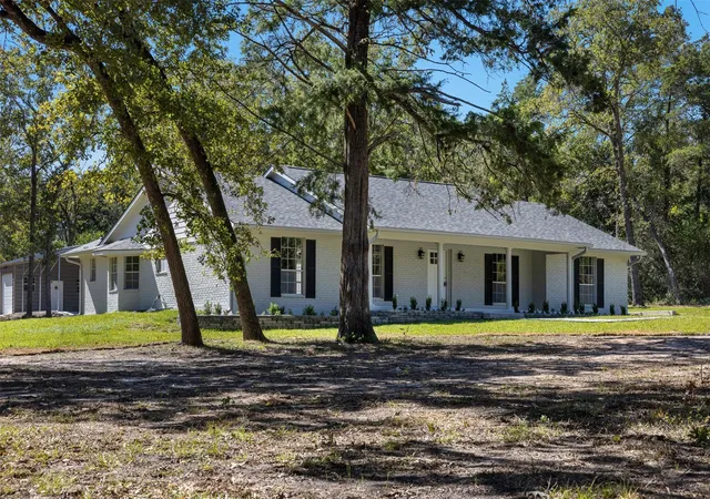 3rd image of 576 Hickory Bend Rd, Brenham, TX 77833 | MLS# 60005646