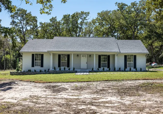 4th image of 576 Hickory Bend Rd, Brenham, TX 77833 | MLS# 60005646