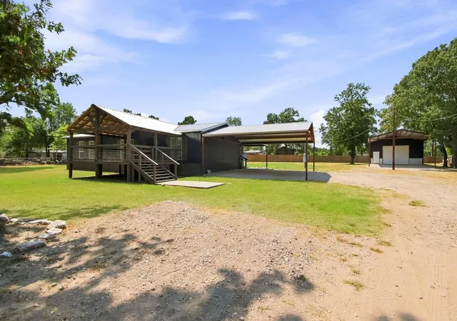 Photo 2 of Single family home for sale at 11546 White Oak Hills Blvd, Willis, TX 77378 | MLS# 82002813 | Listing updated on 2026-10-03