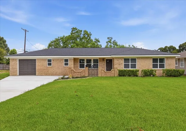 1st image of 1716 Avenue E, Nederland, TX 77627 | MLS# 22499885