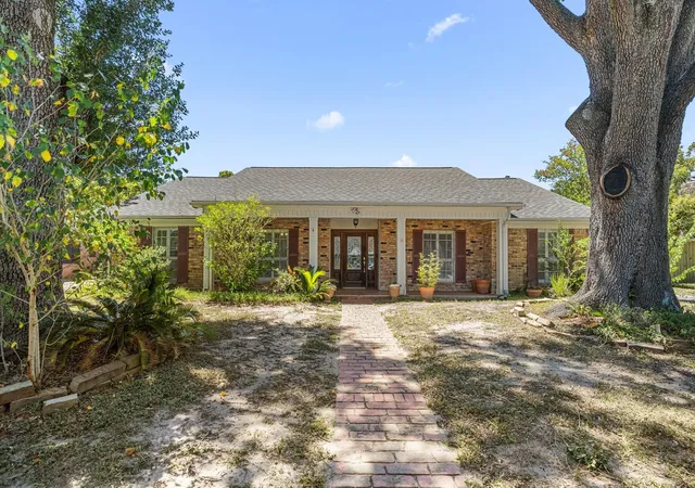 3rd image of 11311 Cold Spring Dr, Houston, TX 77043 | MLS# 96775510
