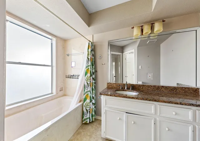 image of 1829 Bering Dr, Houston, TX 77057