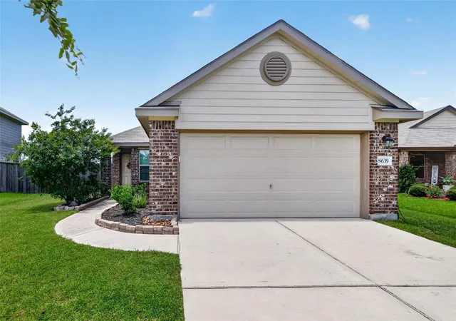1st image of 8639 River Crest Dr, Baytown, TX 77521 | MLS# 27114187