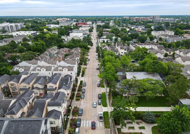 Homes for sale in Houston, TX | 931 W 23Rd St #K, Houston, TX 77008 | MLS# 18588823