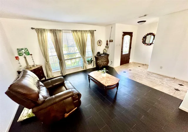 3rd image of 18119 Sweet Juniper Ln, Katy, TX 77449 | MLS# 67014468