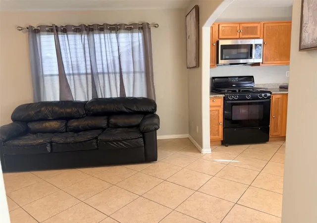 4th image of 3412 Township Grove Ln, Houston, TX 77082 | MLS# 10329666