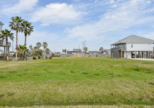 Photo 3 of Land for sale at 18203 Shaman Dr, Galveston, TX 77554 | MLS# 89765280 | Listing updated on 2026-04-29