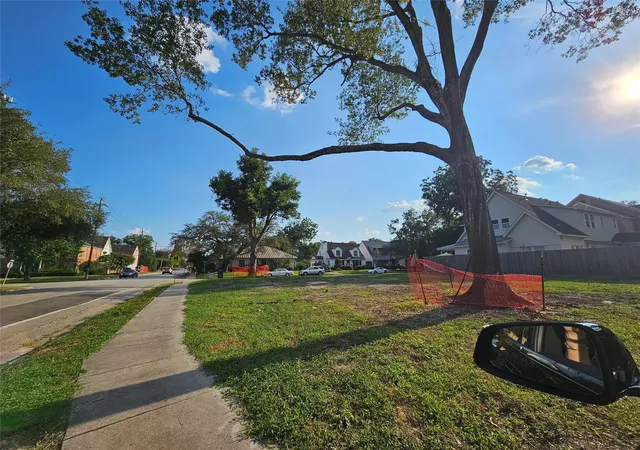4th image of 2400 Swift Blvd, Houston, TX 77030 | MLS# 77695859