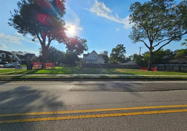 5th image of 2400 Swift Blvd, Houston, TX 77030 | MLS# 77695859