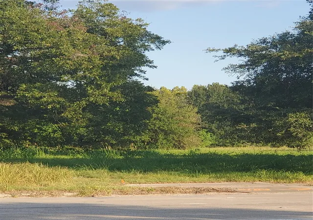 Photo 4 of Sale Pending at 6920 Homestead Rd, Houston, TX 77028 | MLS# 15534598 | Listing updated on 2026-08-17
