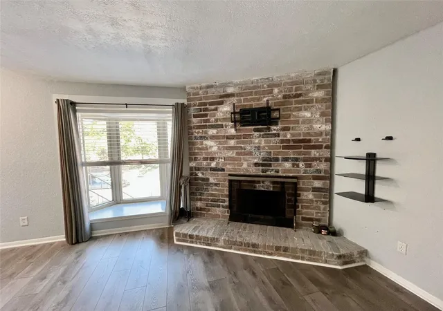 5th image of 2119Th Pl Rebecca Ln, Houston, TX 77090