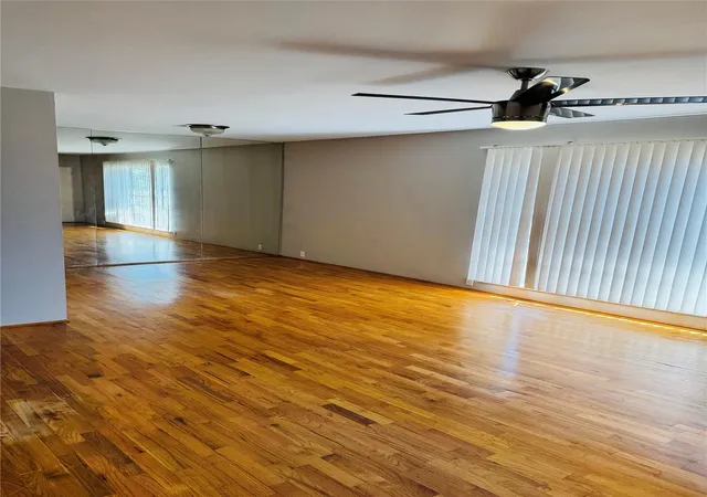 Photo 3 of Condo for sale at 2121 Fountain View Dr #92E, Houston, TX 77057 | MLS# 66400190 | Listing updated on 2026-08-04