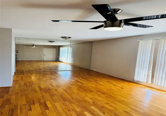 Photo 4 of Condo for sale at 2121 Fountain View Dr #92E, Houston, TX 77057 | MLS# 66400190 | Listing updated on 2026-08-04