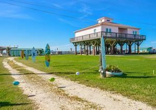 Photo 3 of Single family home for sale at 111 County Rd 230, Bay City, TX 77414 | MLS# 56998082 | Listing updated on 2026-04-23