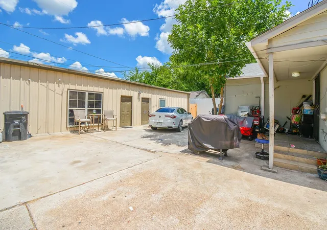 Photo 3 of Single family home for sale at 6214 Jim St, Houston, TX 77092 | MLS# 75066660 | Listing updated on 2026-09-02