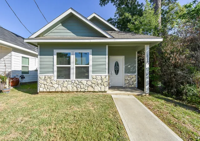Photo 1 of Single family home for sale at 16948 W Ivanhoe, Montgomery, TX 77316 | MLS# 38142492 | Listing updated on 2026-08-27