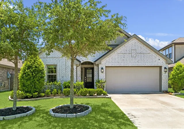 Homes for sale in Rosenberg, TX | 7330 Markstone Falls Ln, Rosenberg, TX 77469 | MLS# 26556094
