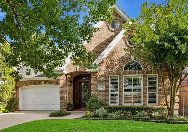 Homes for sale in West University Place, TX | 2907 Robinhood St, West University Place, TX 77005 | MLS# 64351366