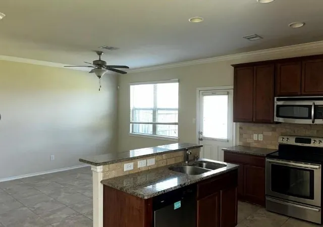 2nd image of 6479 Calgary Woods Ln, Katy, TX 77494 | MLS# 10803477