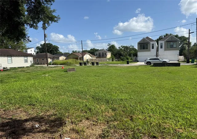 Photo 3 of Land for sale at 3307 Drew St, Houston, TX 77004 | MLS# 65449599 | Listing updated on 2026-08-19
