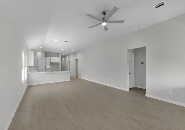 Photo 3 of Single family home for sale at 1704 Pecan Woods Ln, Conroe, TX 77301 | MLS# 62138571 | Listing updated on 2026-08-26