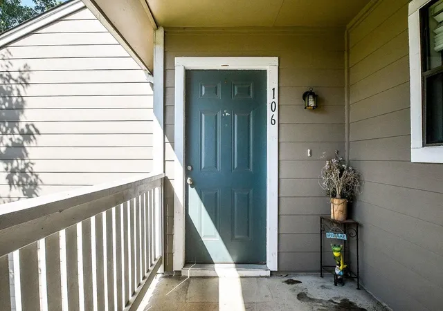 Photo 3 of Condo for sale at 14911 Wunderlich Dr #106, Houston, TX 77069 | MLS# 49343807 | Listing updated on 2026-09-15