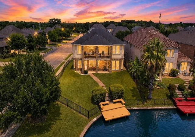 1st image of 4035 Brindisi Ct, Missouri City, TX 77459 | MLS# 75934431