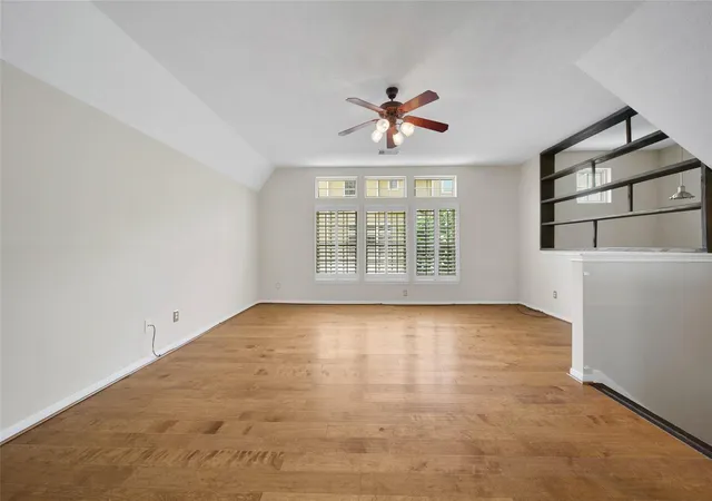 4th image of 3323 Masters Point Dr, Houston, TX 77091 | MLS# 12052615