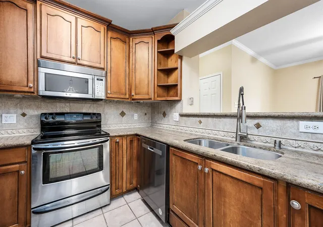 Photo 3 of Condo for sale at 1330 Old Spanish Trl #4209, Houston, TX 77054 | MLS# 49094695 | Listing updated on 2026-08-31
