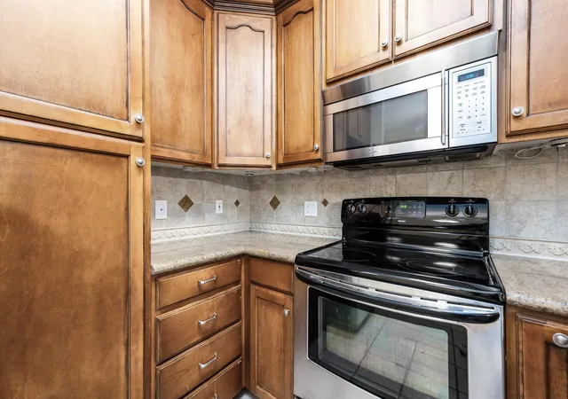 Photo 4 of Condo for sale at 1330 Old Spanish Trl #4209, Houston, TX 77054 | MLS# 49094695 | Listing updated on 2026-08-31