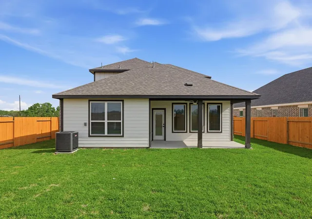 Photo 2 of Single family home for sale at 15642 Honey Cove Dr, Conroe, TX 77303 | MLS# 23443360 | Listing updated on 2026-08-28