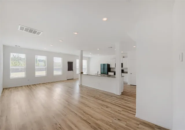 Photo 3 of Single family home for sale at 18972 Caney Forest Dr, New Caney, TX 77357 | MLS# 59264124 | Listing updated on 2026-09-16