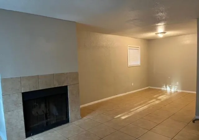 4th image of 716 Memorial Mews St, Houston, TX 77079