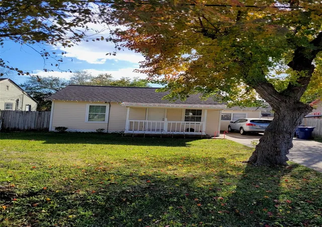 Photo 1 of Single family home for sale at 2415 4th Avenue N, Texas City, TX 77590 | MLS# 73519681 | Listing updated on 2026-09-16