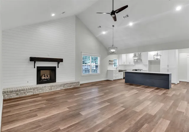 Photo 2 of Sale Pending at 711 French River Cir, Montgomery, TX 77316 | MLS# 29129725 | Listing updated on 2026-09-14
