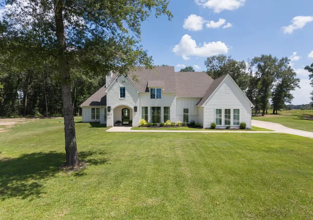 Photo 1 of Single family home for sale at 829 Jr Phillips Rd, Livingston, TX 77351 | MLS# 19213286 | Listing updated on 2026-08-04