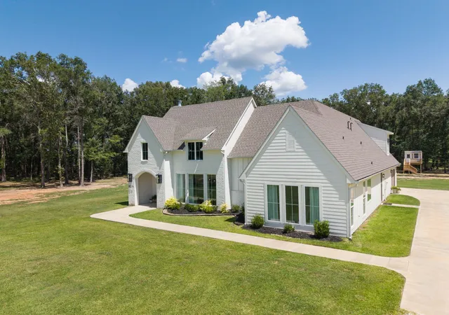 Photo 3 of Single family home for sale at 829 Jr Phillips Rd, Livingston, TX 77351 | MLS# 19213286 | Listing updated on 2026-08-04