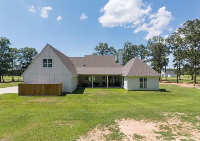 Photo 4 of Single family home for sale at 829 Jr Phillips Rd, Livingston, TX 77351 | MLS# 19213286 | Listing updated on 2026-08-04