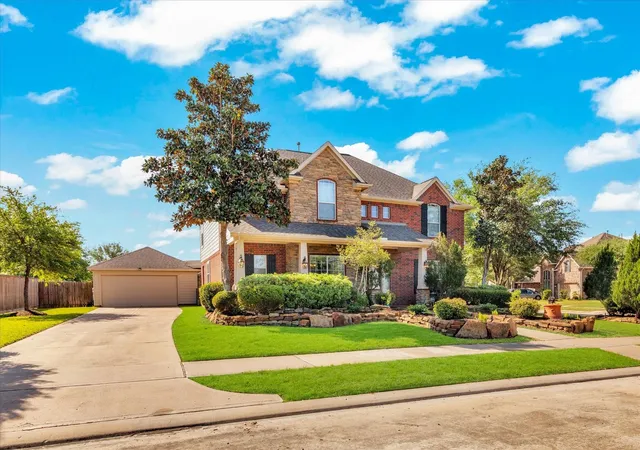 Photo 2 of Single family home for sale at 10102 Oak Motte Dr, Katy, TX 77494 | MLS# 69451922 | Listing updated on 2026-06-30