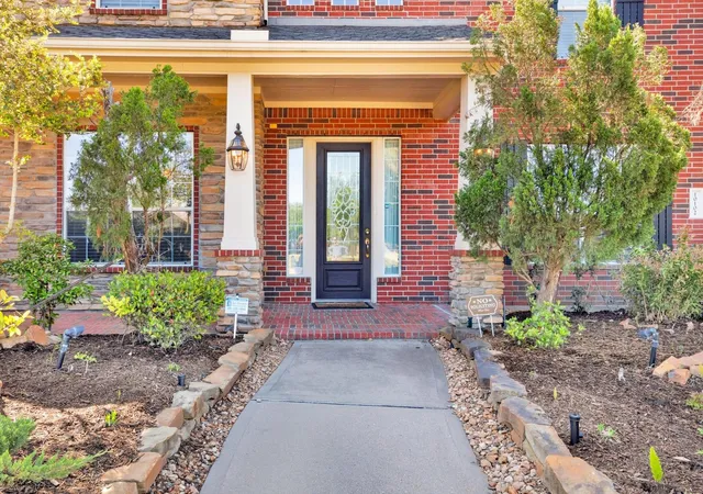 Photo 3 of Single family home for sale at 10102 Oak Motte Dr, Katy, TX 77494 | MLS# 69451922 | Listing updated on 2026-06-30
